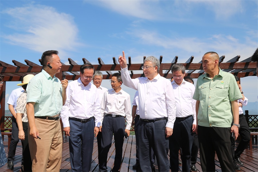 2024.06.23全國政協(xié)副主席、民盟中央常務副主席、中國科學院院士、清華大學副校長王光謙蒞臨金徽股份視察.jpg